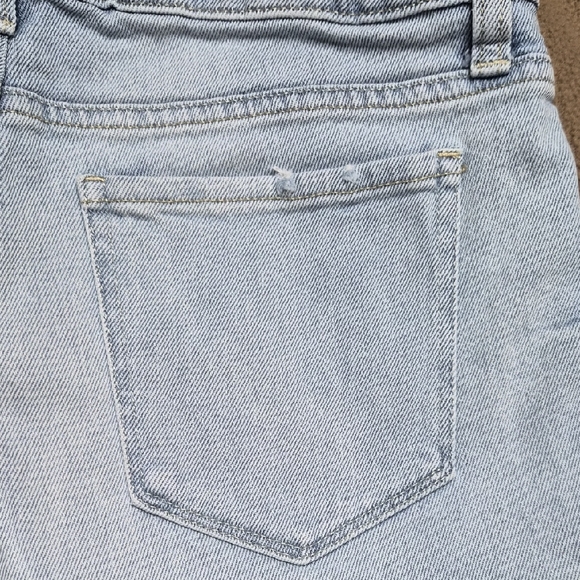 Arizona Jean Company Women's Distressed Light Blue Shorts - Picture 9 of 10